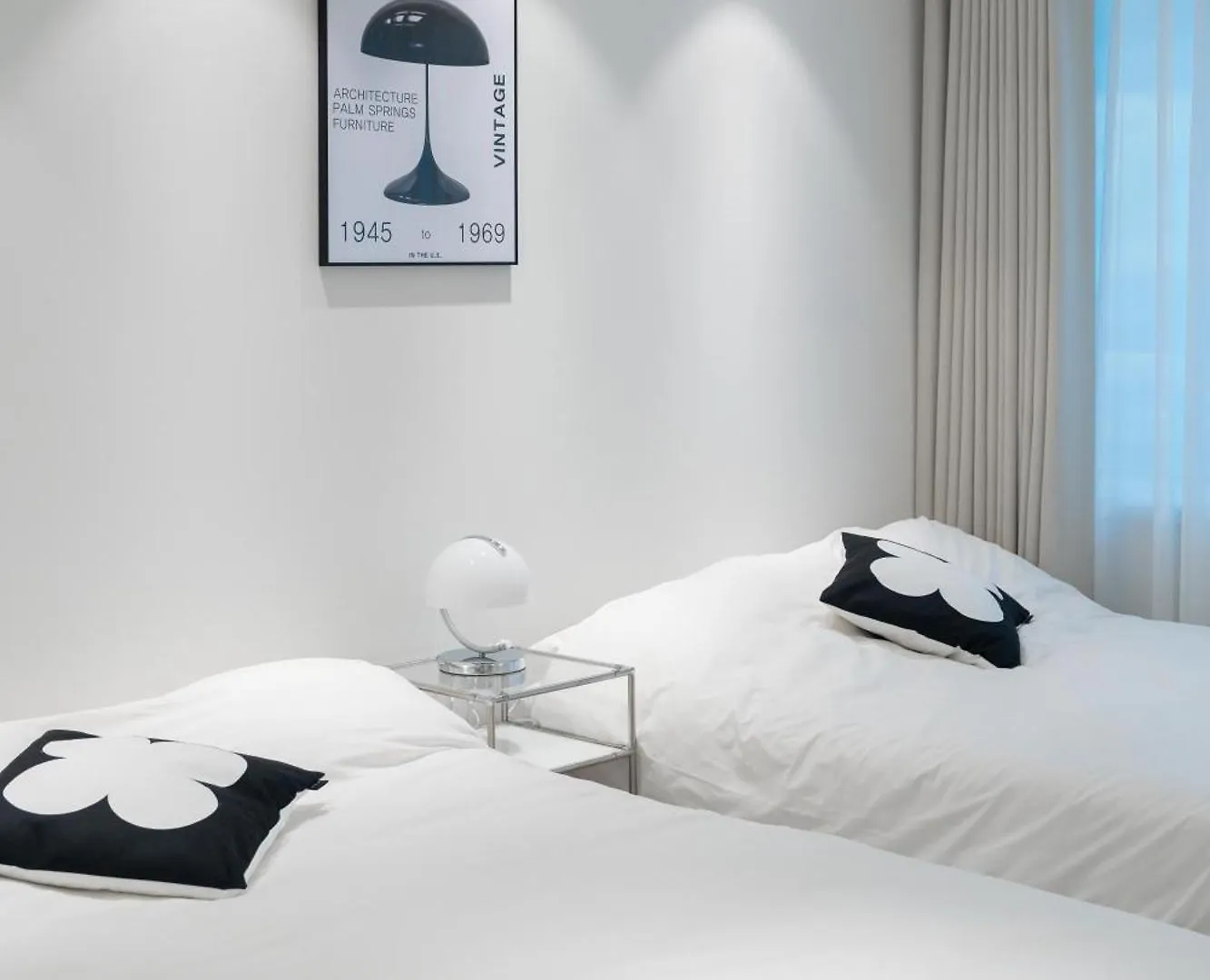 New Hongdae Stn 30Sec #Massage Chair #Netflix #Purifier V Seoul