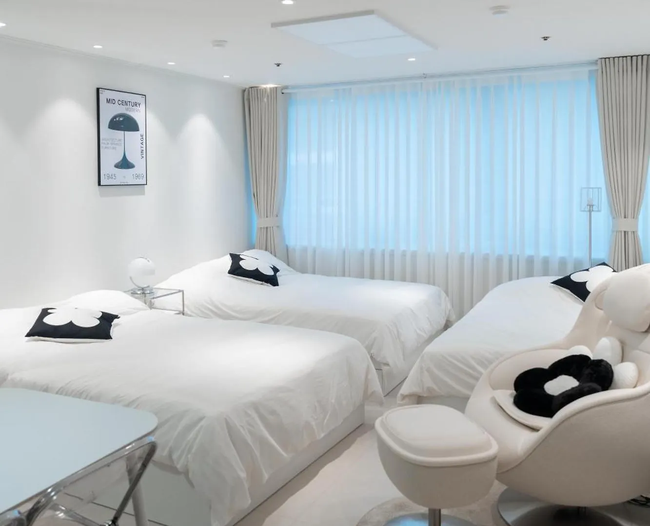 Apartment New Hongdae Stn 30Sec #Massage Chair #Netflix #Purifier V Seoul