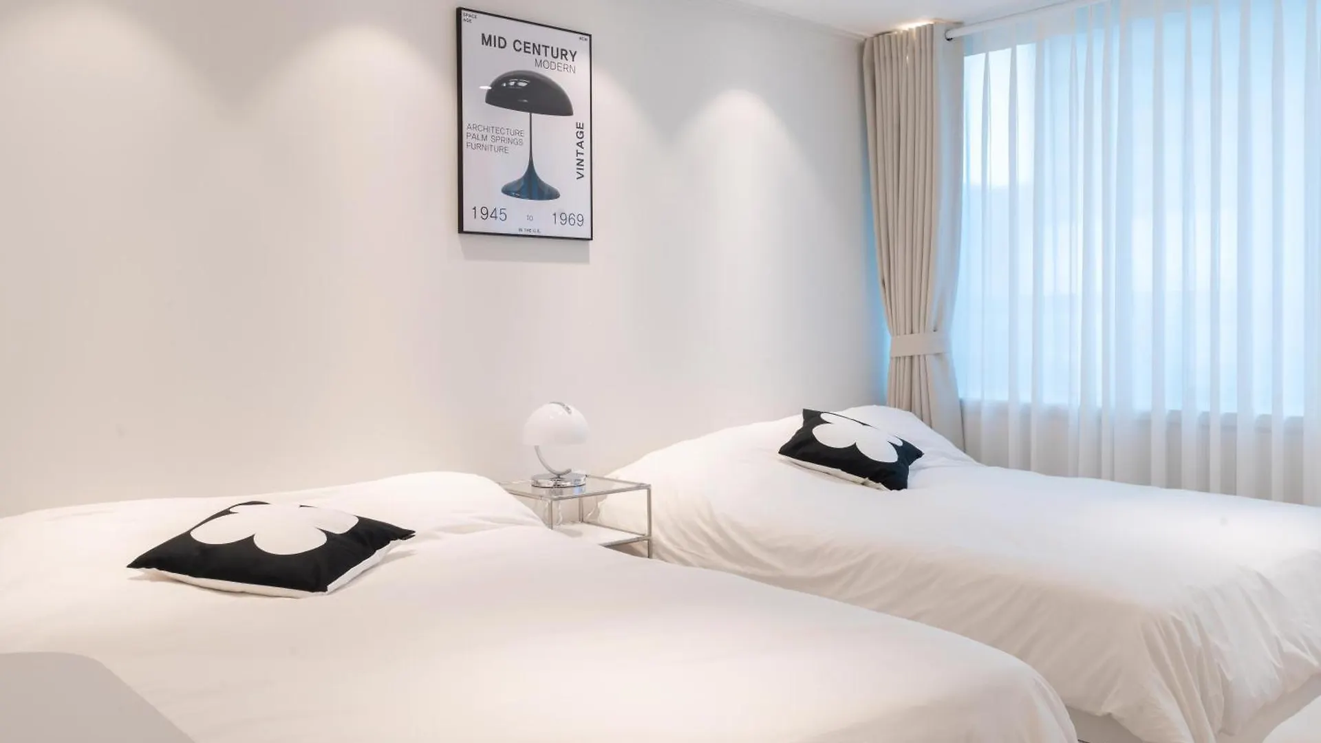 New Hongdae Stn 30Sec #Massage Chair #Netflix #Purifier V Seoul Apartment