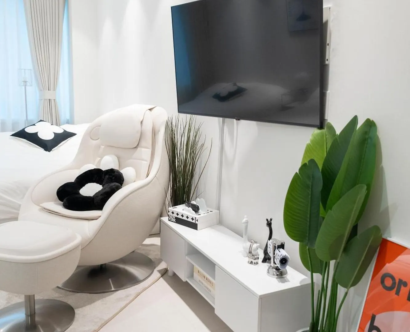 Apartment New Hongdae Stn 30Sec #Massage Chair #Netflix #Purifier V Seoul